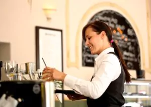 chelner barman turism forta de munca pixabay