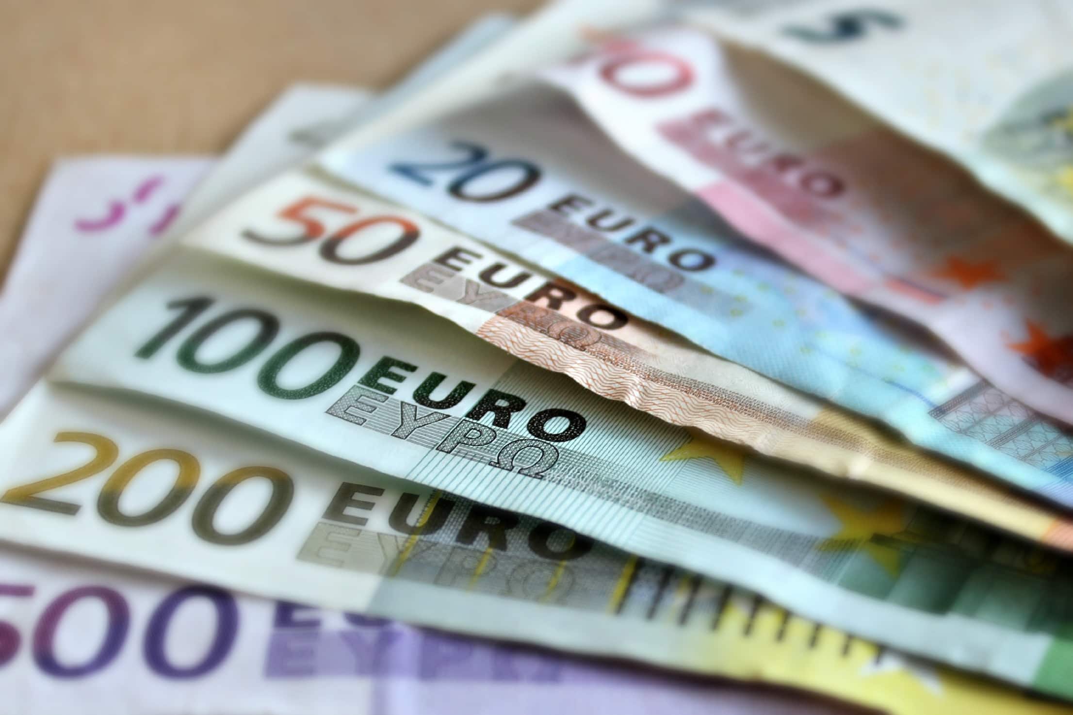 euro-bani-cash-pexels