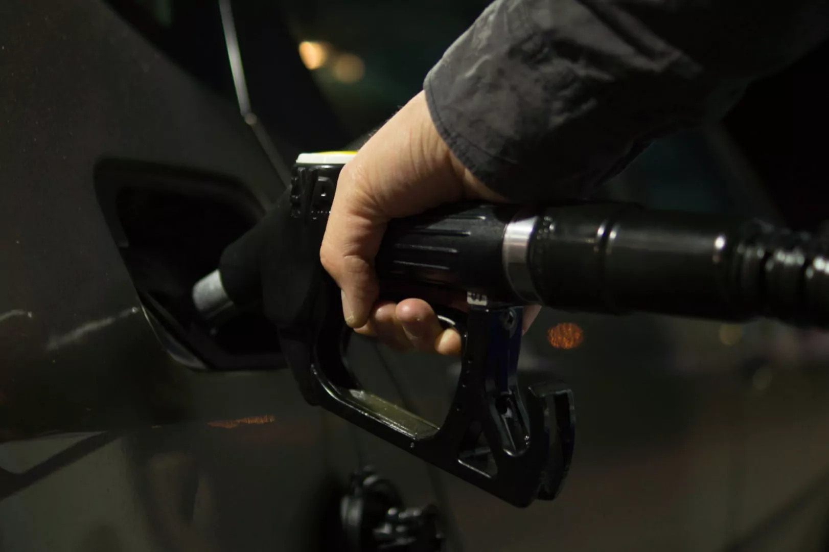 gas benzina motorina oil statie pompa pexels