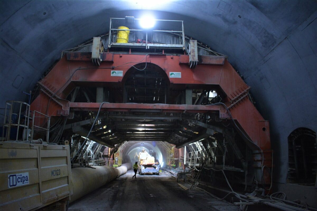 Tunel M 200