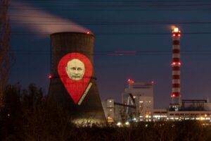 greenpeace protest lukoil