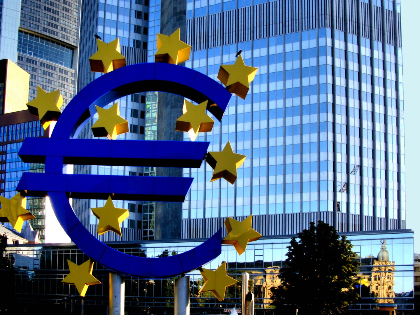BCE semn euro Frankfurt