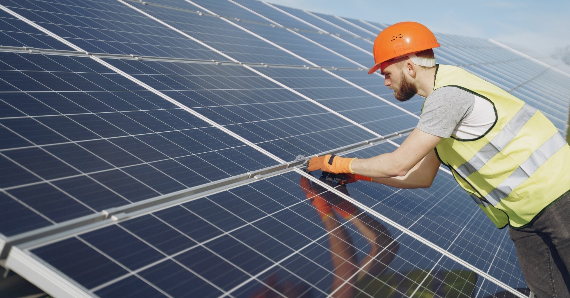 panouri fotovoltaice solare InnoEnergy Skills Institue lauch