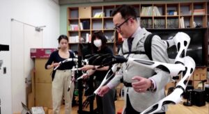 brate robotice, roboti, cercetatori japonezi