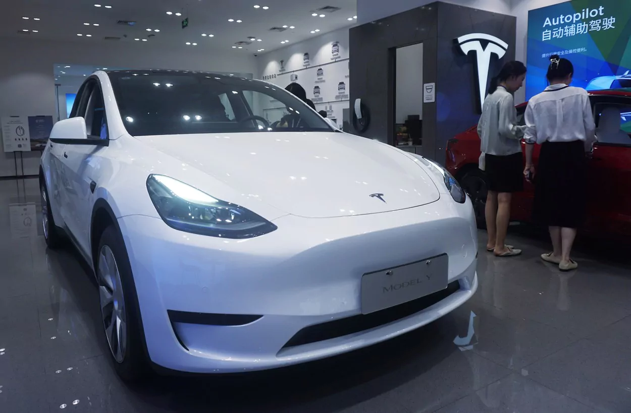 China: Tesla Announced Price Cuts in The Chinese Market
